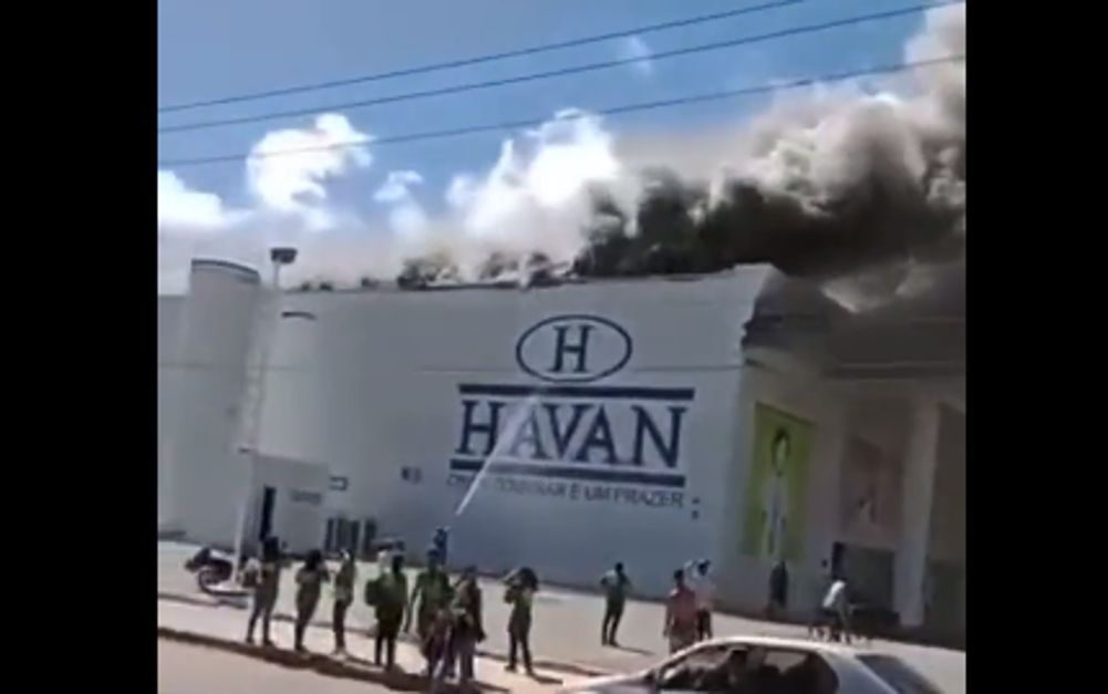 URGENTE: incêndio atinge loja da Havan, do empresário Luciano Hang, na Bahia