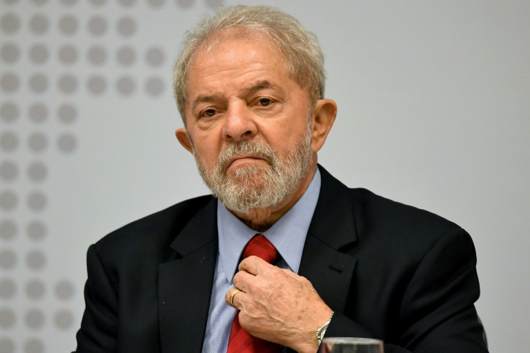 "Vamos ter que derrotar o bolsonarismo nas ruas", diz Lula para plateia