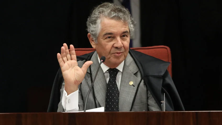 Ex-ministro do STF diz que o Supremo não tem competência para julgar Bolsonaro