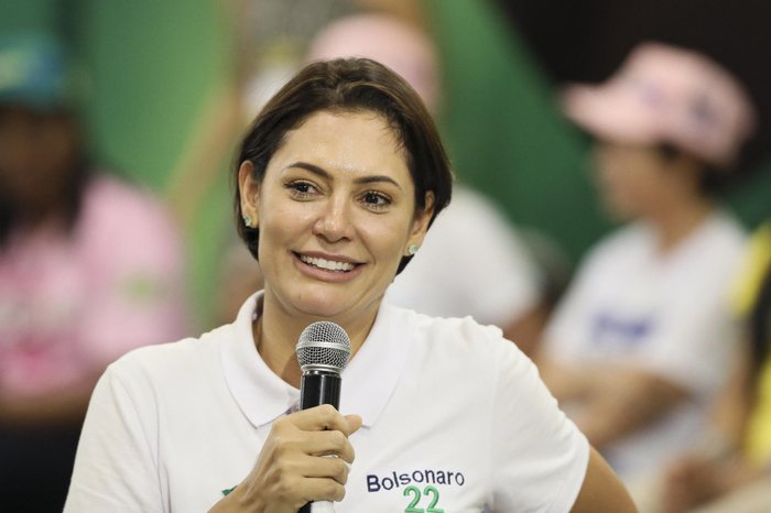 Michelle aparece liderando intenção de voto para 2026, a frente de Tarcísio e Marçal