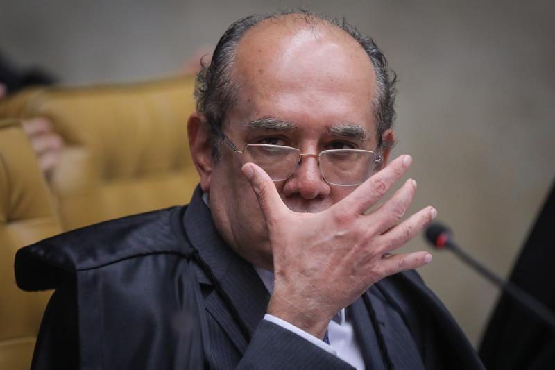 Gilmar diz que é "perigoso estimular a postura do Congresso" em PEC que limita o STF