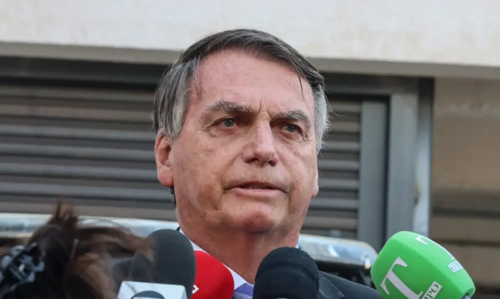 Bolsonaro comemora aprovação de castração química para pedófilos: 'Avanço histórico'